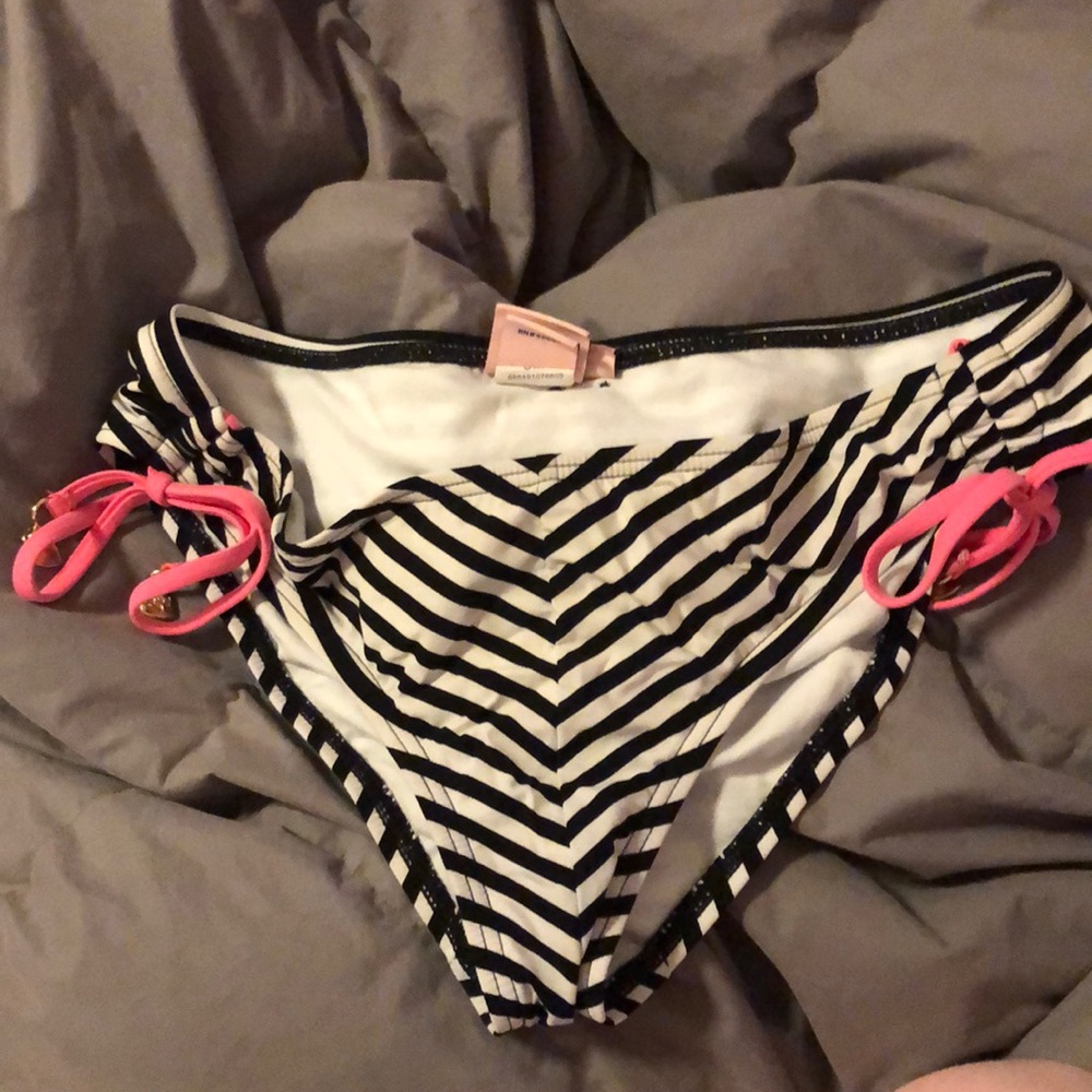 PINK & JUICY COUTURE Mismatch bikini tops/bottoms